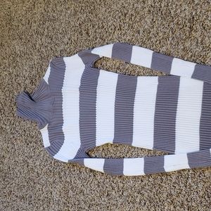 Strip turtleneck